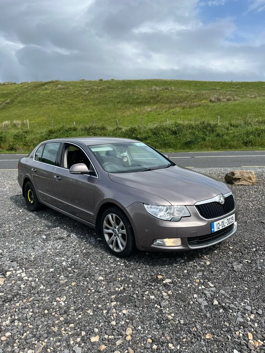 2012 Skoda superb - Image 2