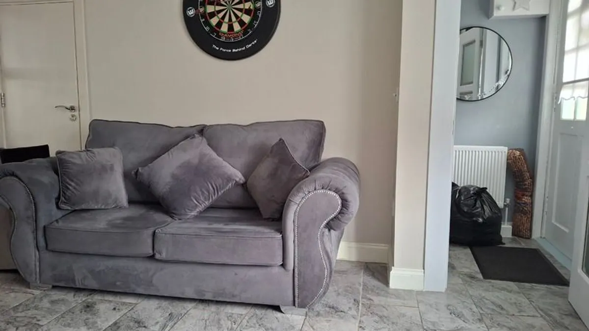 Sofas  3+2..both 350 - Image 2