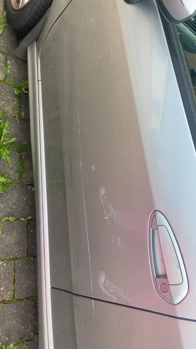 Car - Image 2