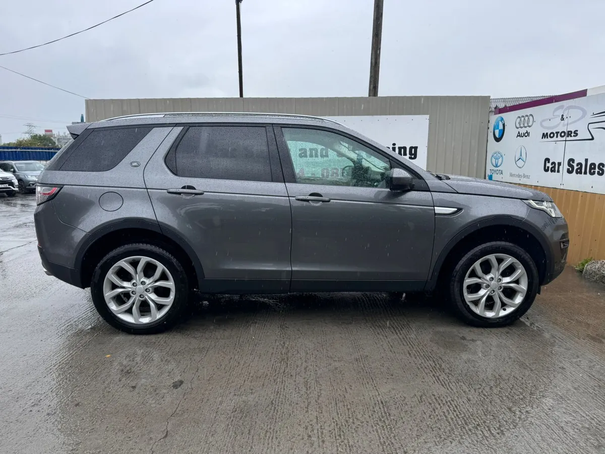 172 Land Rover Discovery Sport 2.0D HSE Auto - Image 3