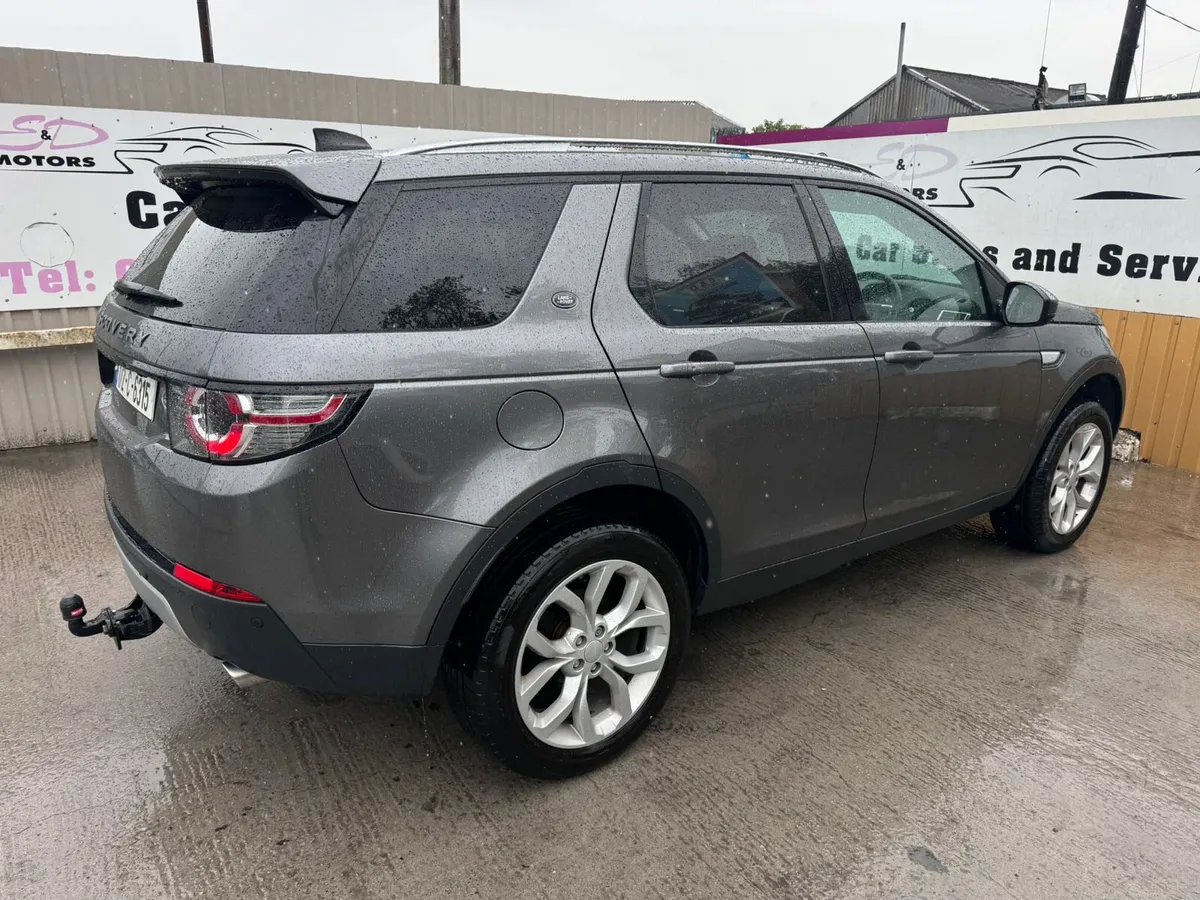 172 Land Rover Discovery Sport 2.0D HSE Auto - Image 4