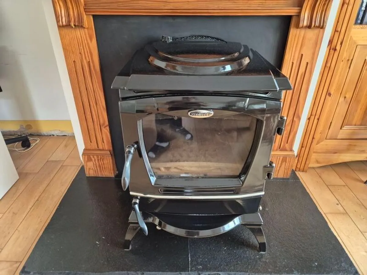 Stanley Reginald Boiler Stove - Image 1