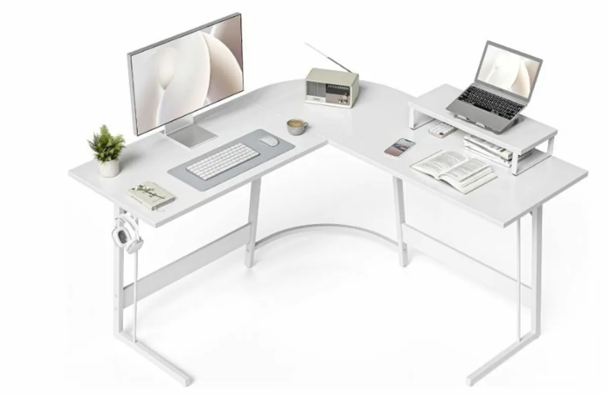 Gaming Table Corner Desk 120 x 120 cm - Image 4