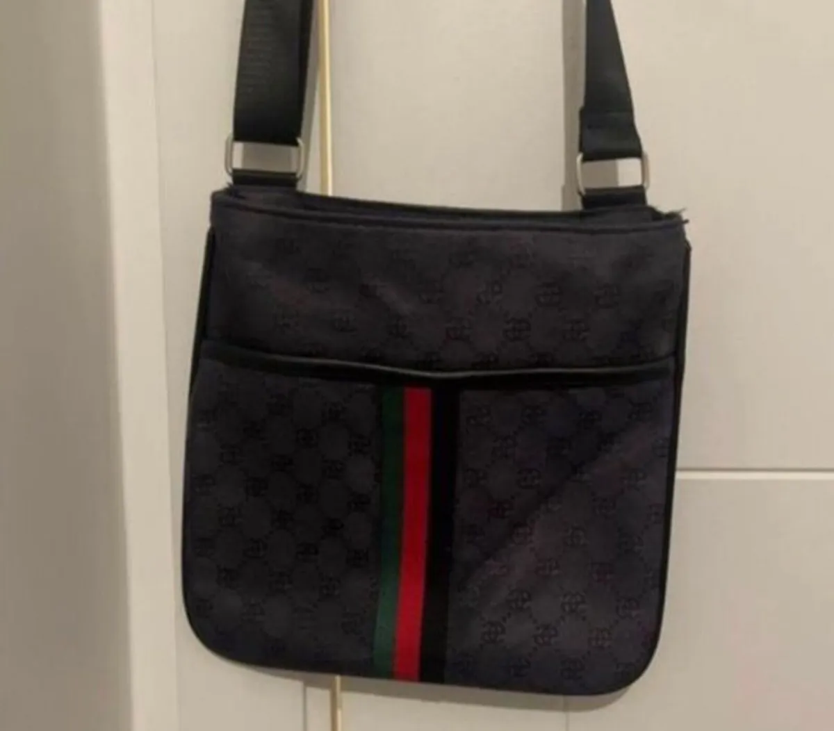 Like New Ladies Crossbody Handbag.. - Image 1