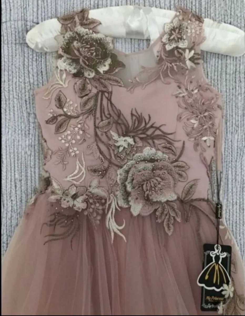 Brand New Ladies Occasion Dress UK.10.. - Image 2