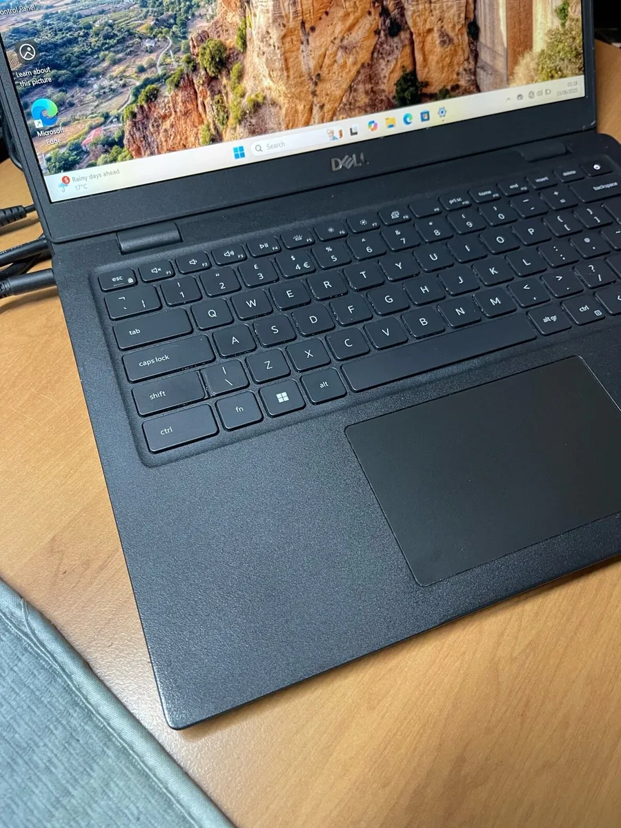 Dell laptop i5 11th generation win 11 - Image 3