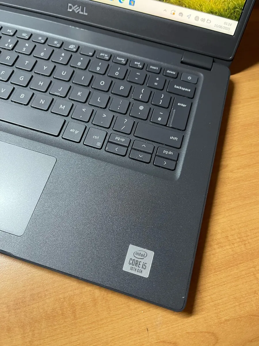 Dell laptop i5 10th gen 8-512 win 11 - Image 2