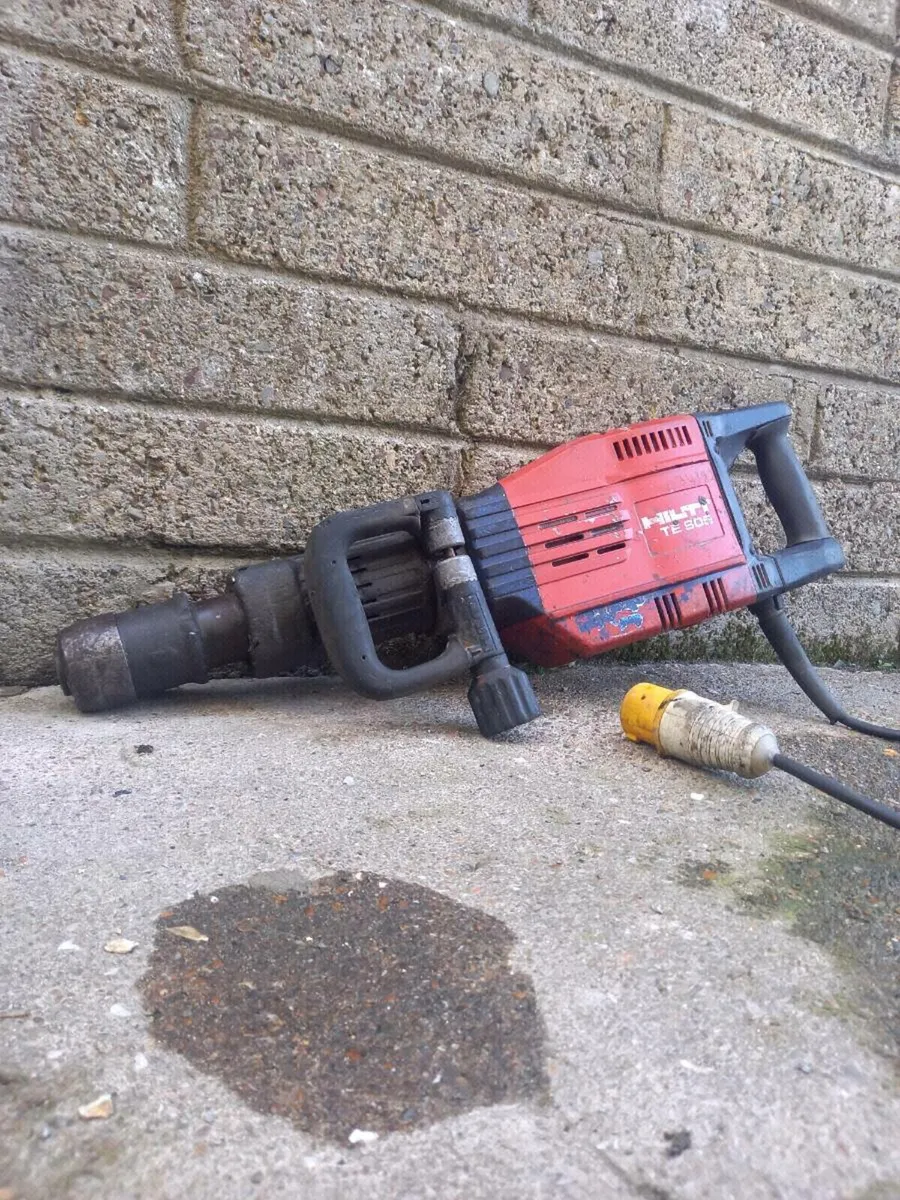 Hilti TE 905 Concrete Breaker - Image 1