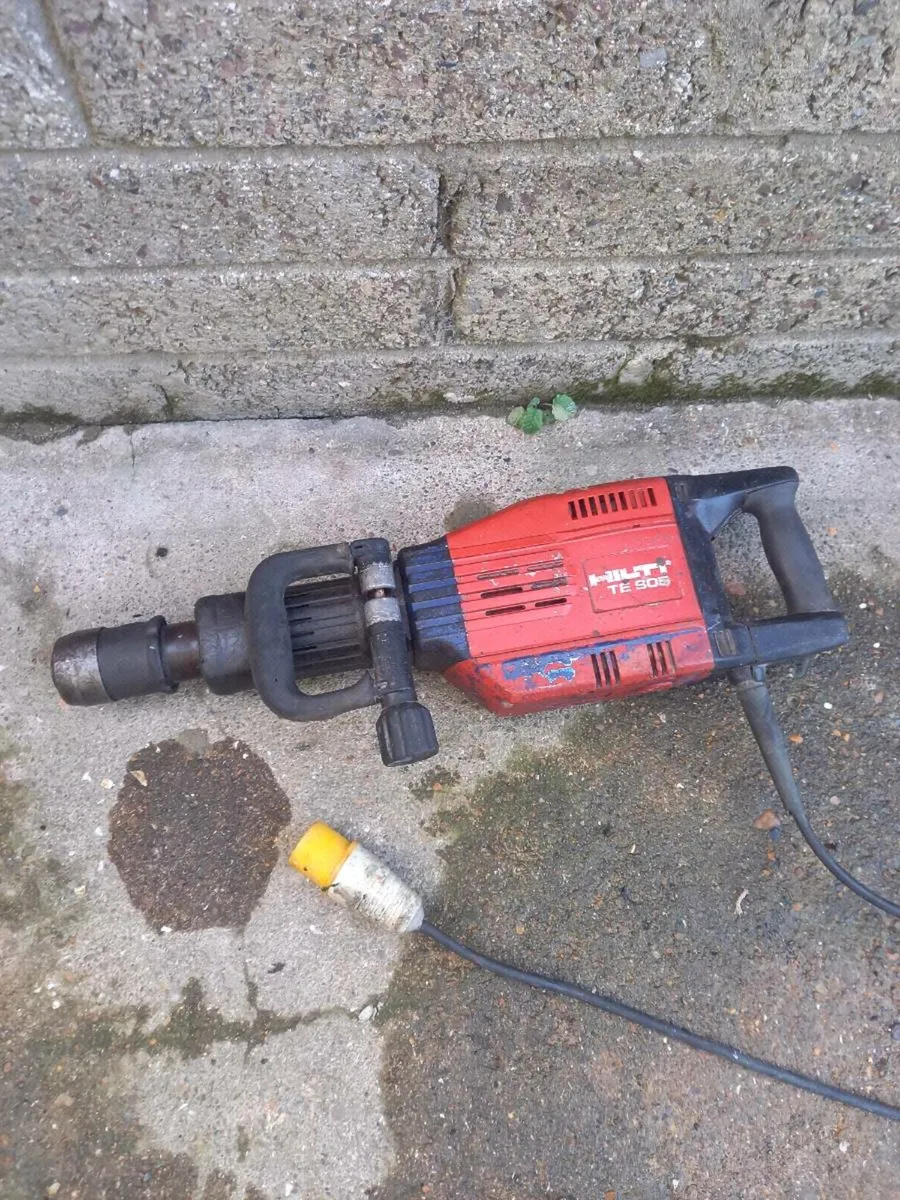 Hilti TE 905 Concrete Breaker - Image 2