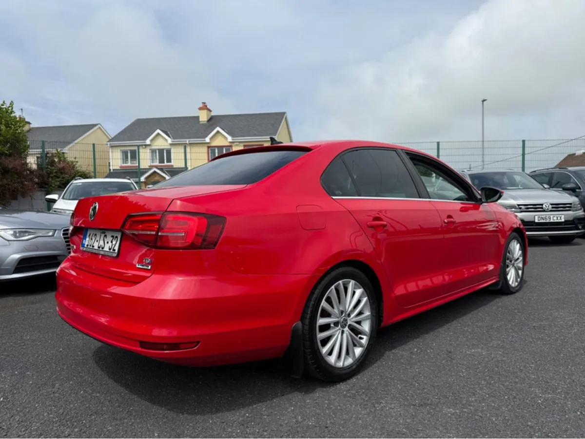 Volkswagen Jetta Highline 2.0 TDI Manual 5speed 1 - Image 3