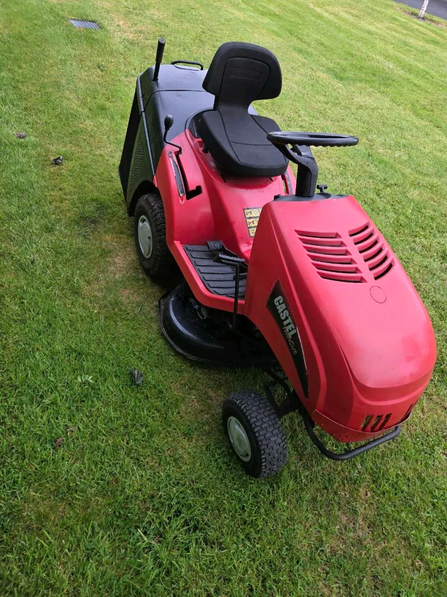 Ride on lawnmower - Image 3