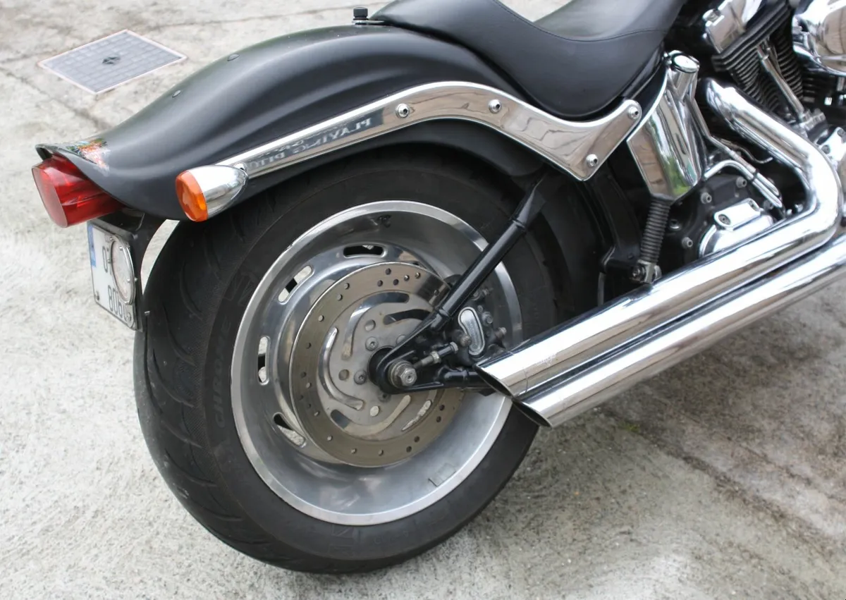 Harley Davidson Softail Custom FXSTC Low Miles - Image 4