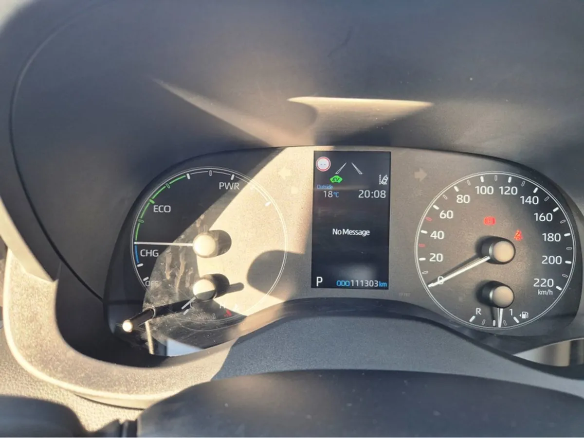 Toyota Yaris Hybrid Luna 4DR Auto - Image 4