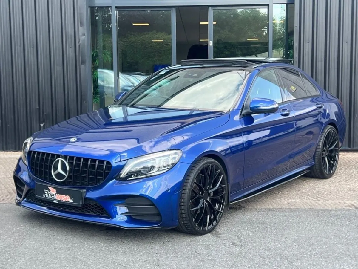 Mercedes-Benz C-Class 2.0 C220d AMG Line (premium - Image 4