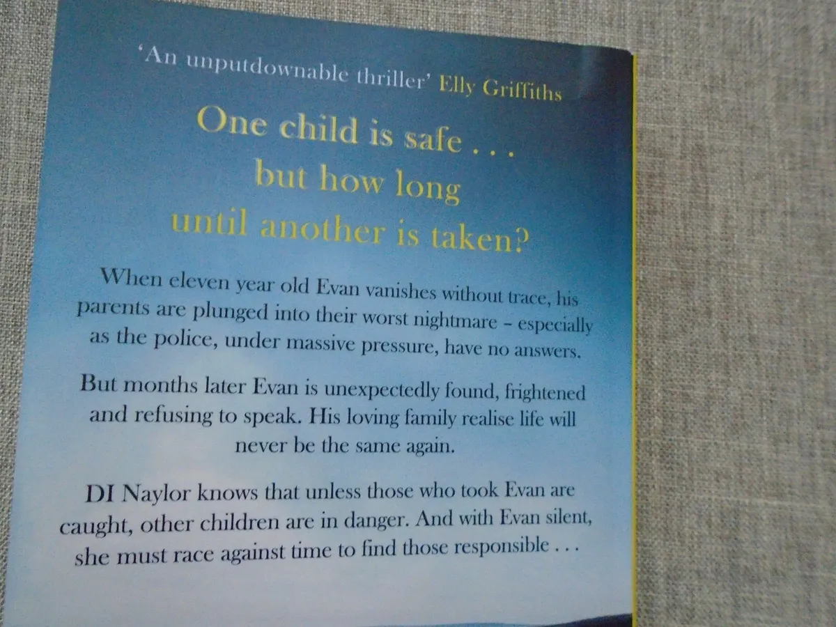 Paperback book, Fiction, Books - Image 3
