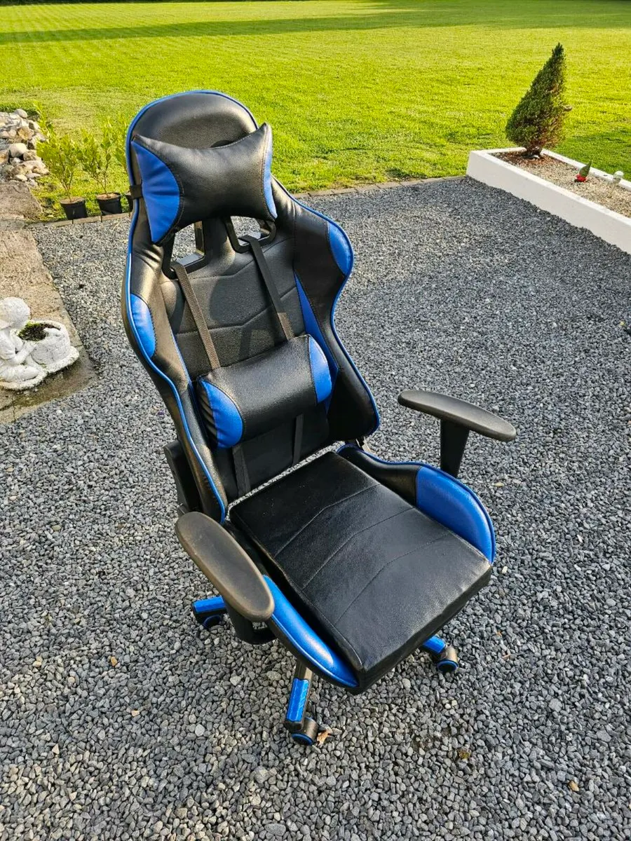 Gaming chair - Image 1
