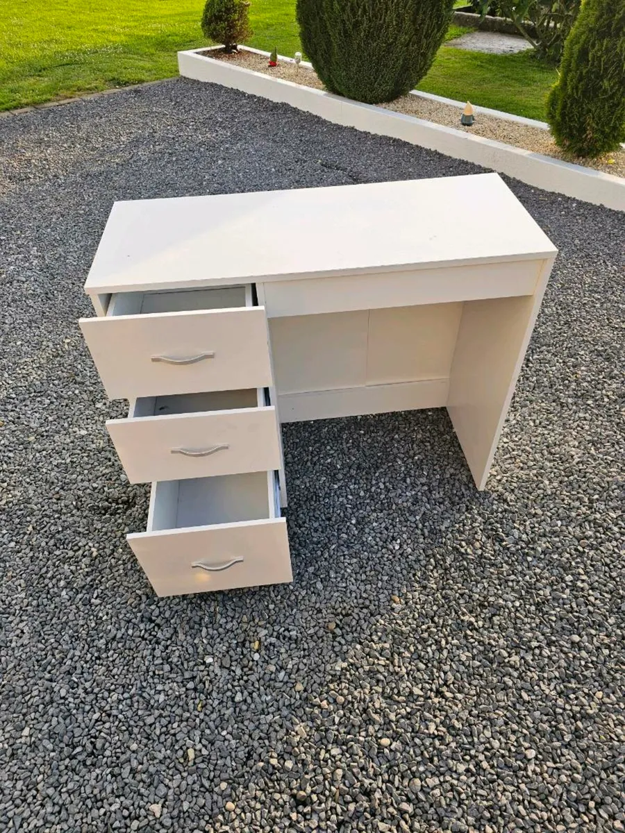 Computer desk - Image 3