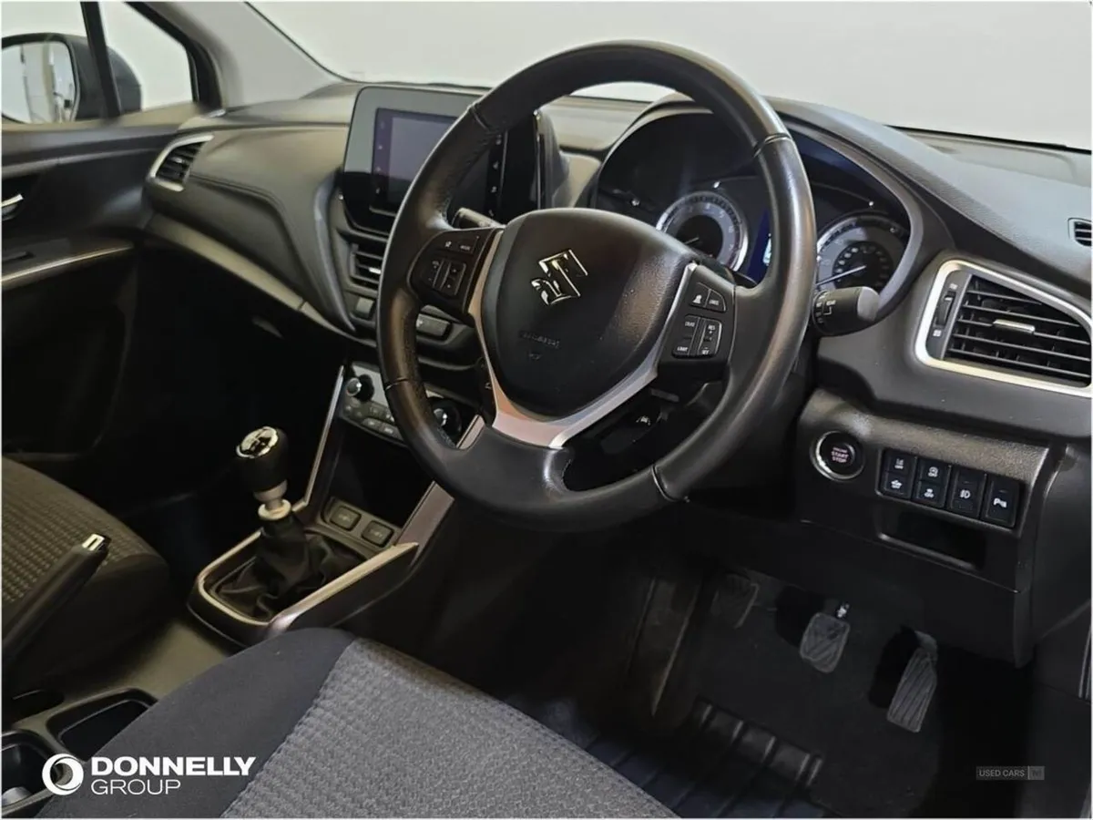 Suzuki S-CROSS 1.4 Boosterjet 48V Hybrid Motion 5 - Image 4