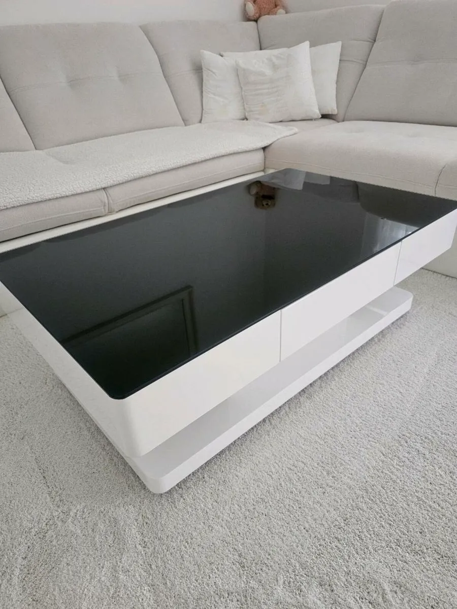 Coffee table - Image 1