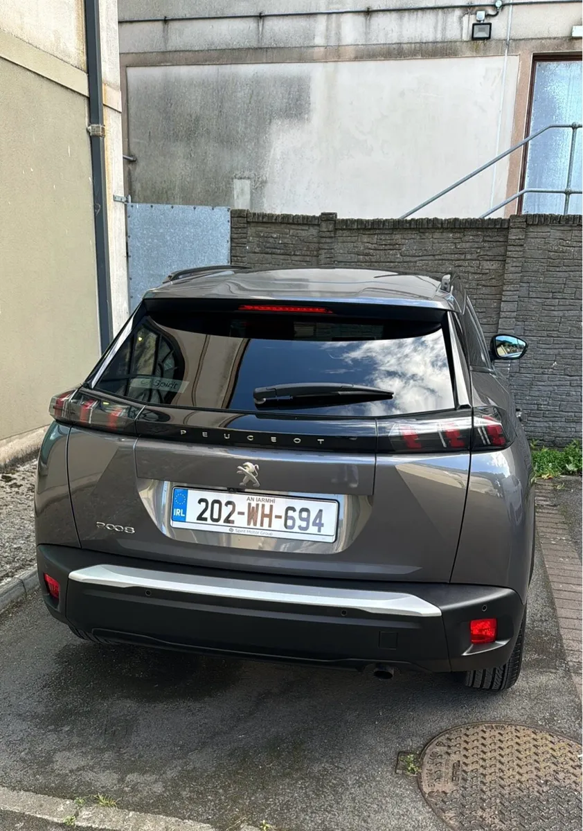 202 Reg Peugeot 2008 Allure Spec 1.5 BlueHDi - Image 3