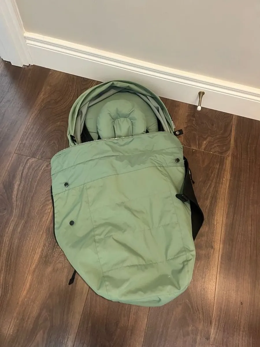 yoyo newborn pack green - Image 1