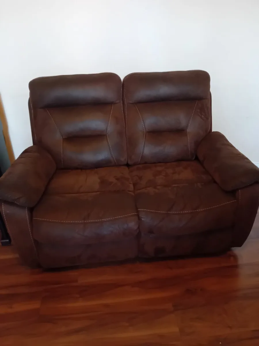 2 seater reclining sofa - Image 1