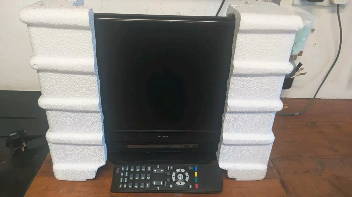 Alba small TV - Image 3