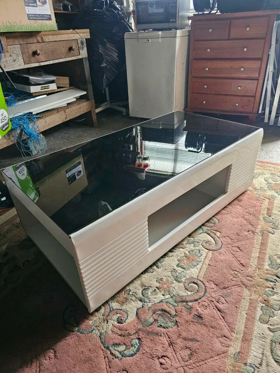 Coffee table - Image 1