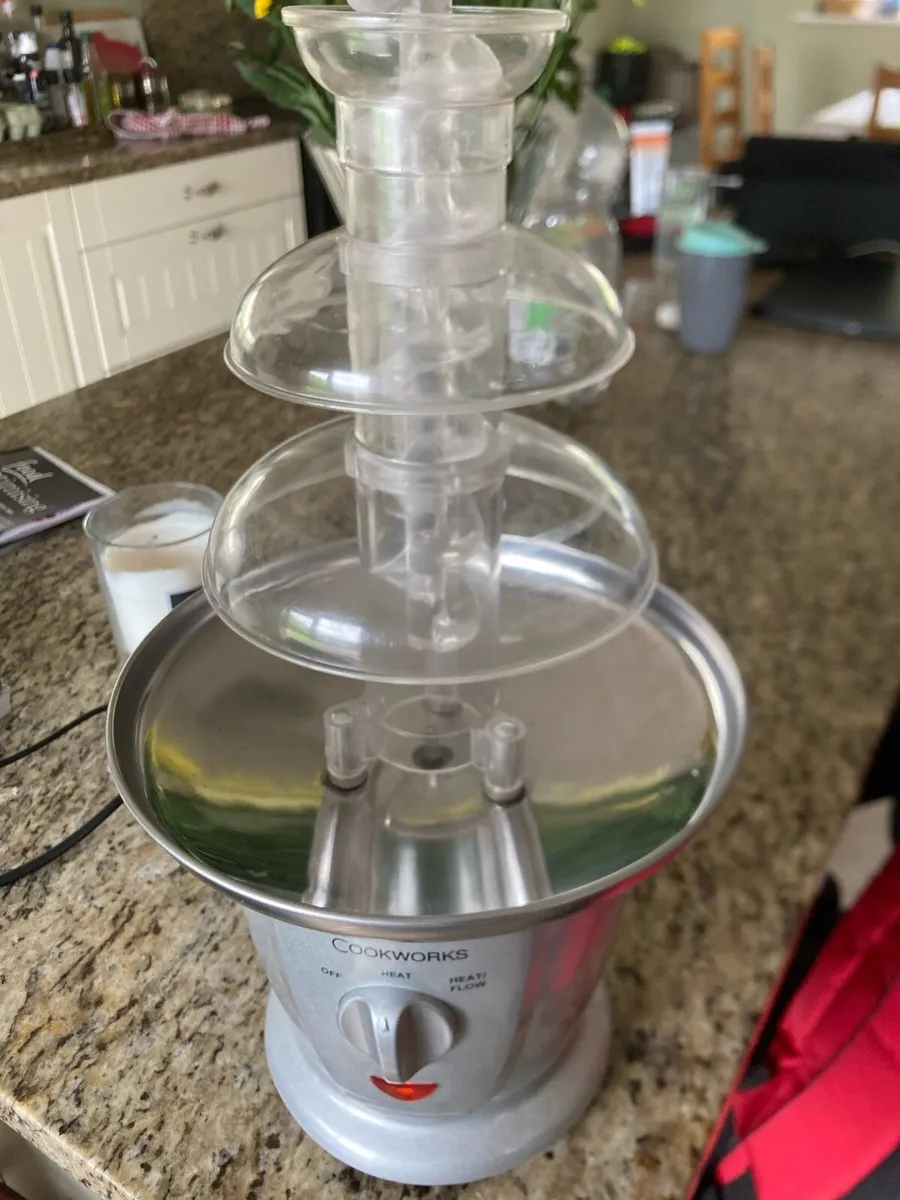 Cookeorks Chocolate Fountain - Image 3