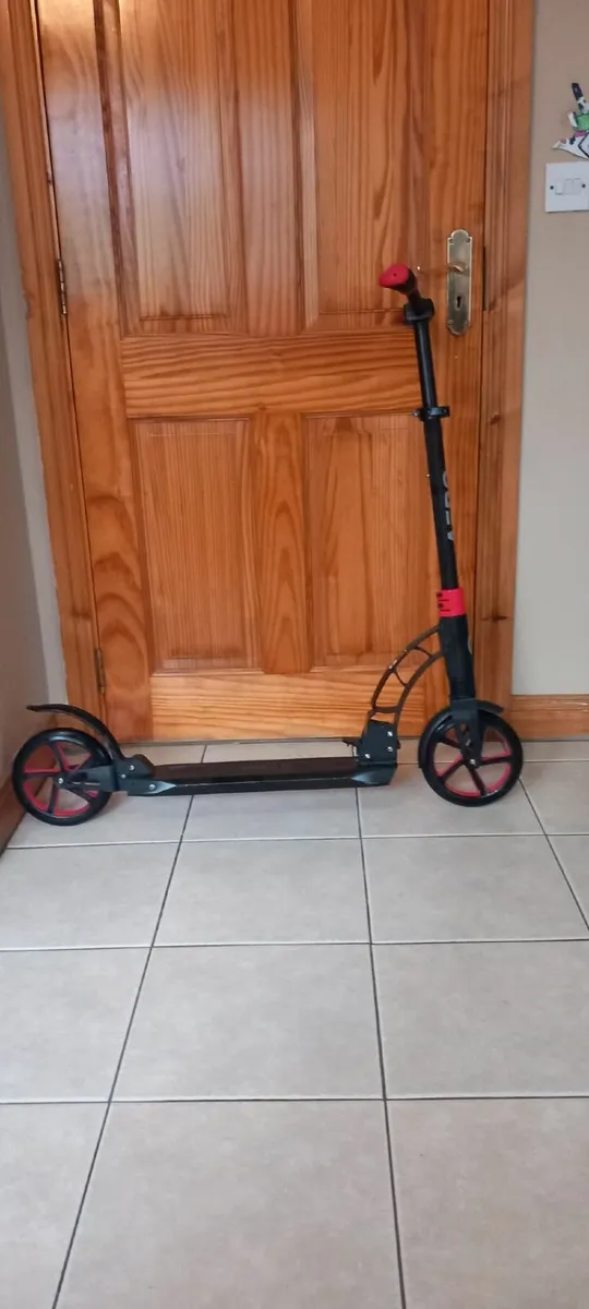 Scooter - Image 2