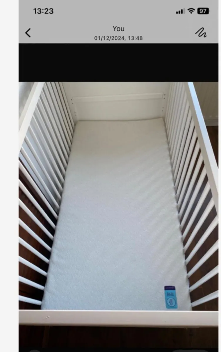 Child’s cot - Image 1