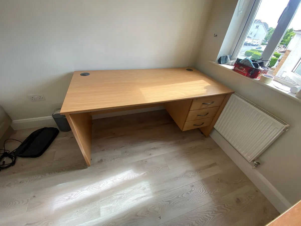 Office Desk - Image 3