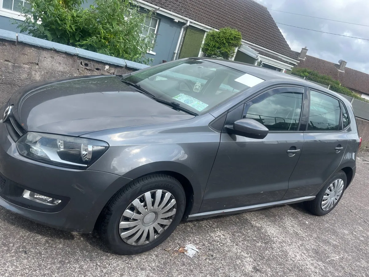 Volkswagen Polo 2010 - Image 2