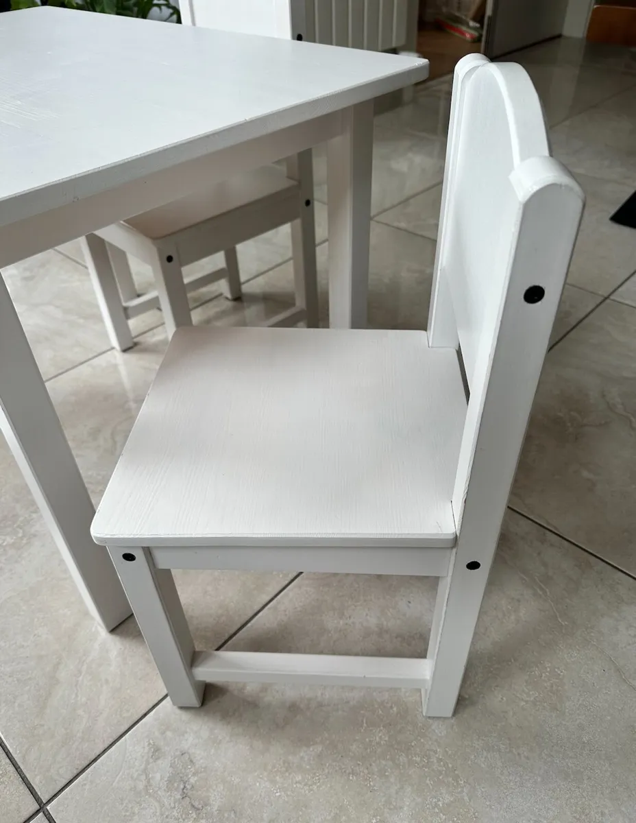 Kids Table and Chairs - Image 2
