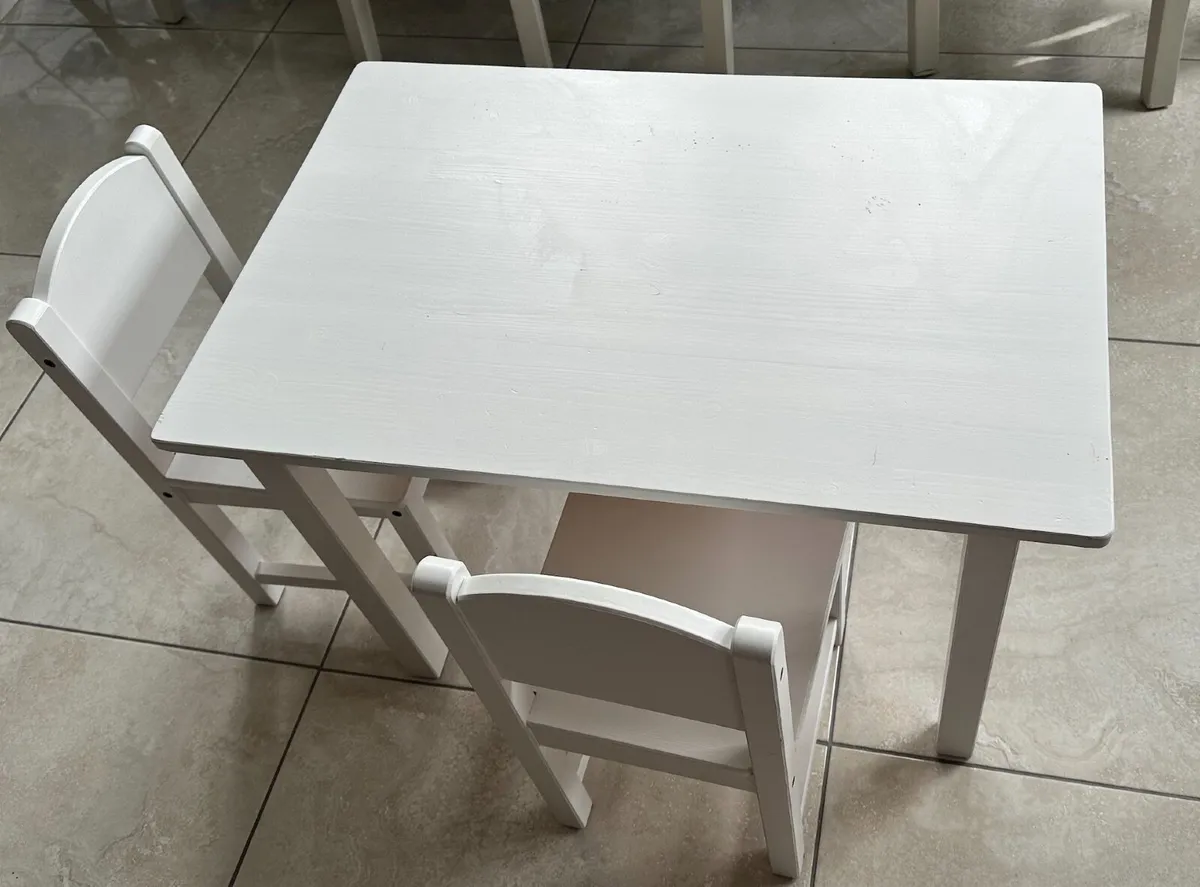 Kids Table and Chairs - Image 3
