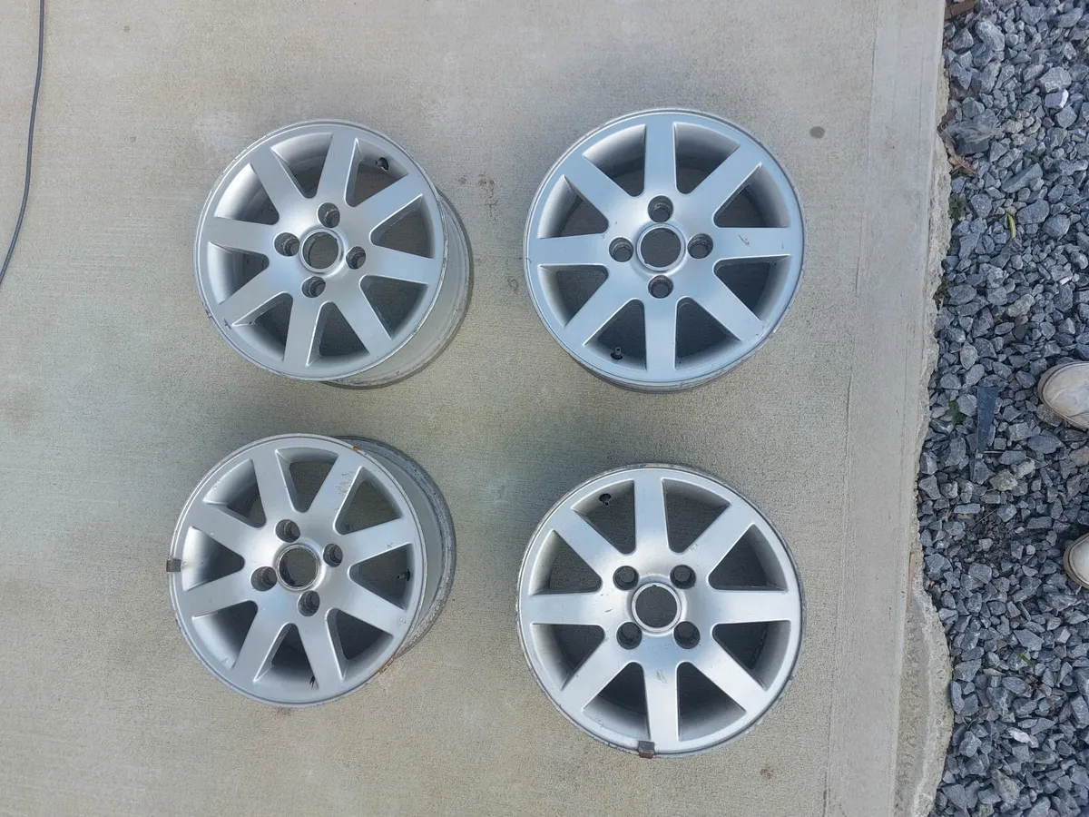 Ford Alloy Wheels - Image 3