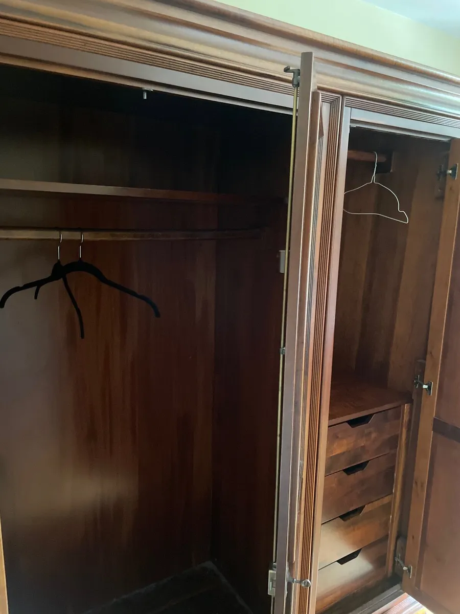 Wardrobe - Image 3