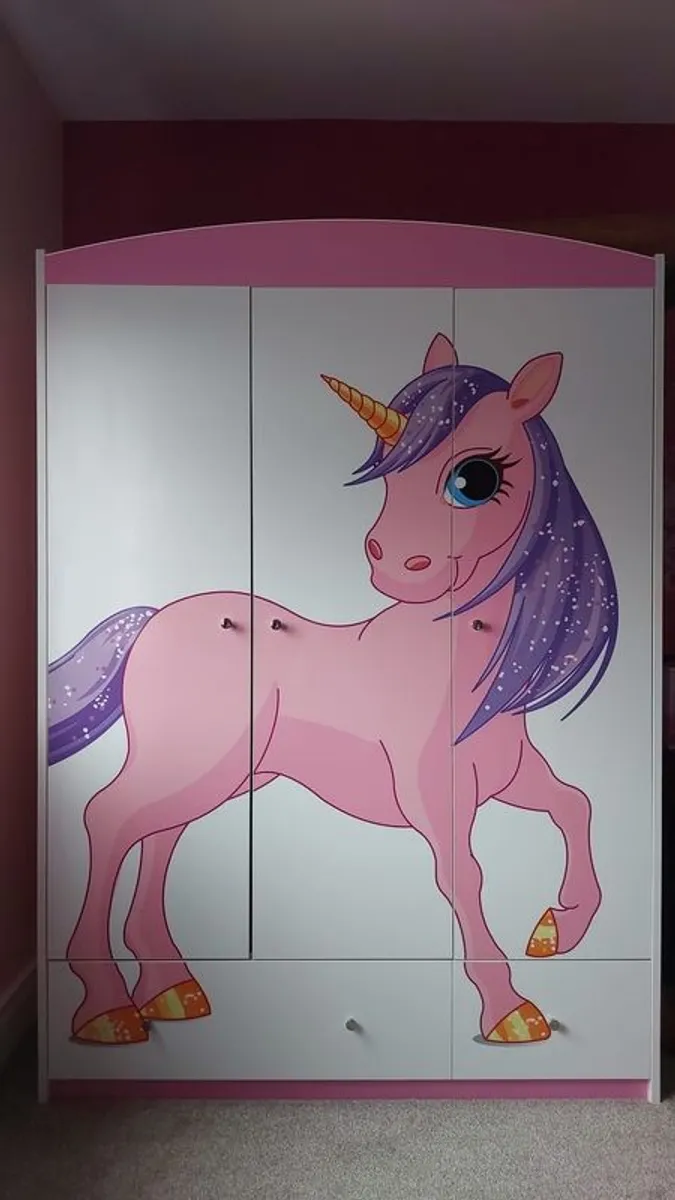 Girls bedroom furniture - Image 2
