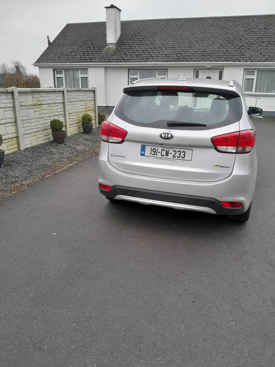 Car - Image 3