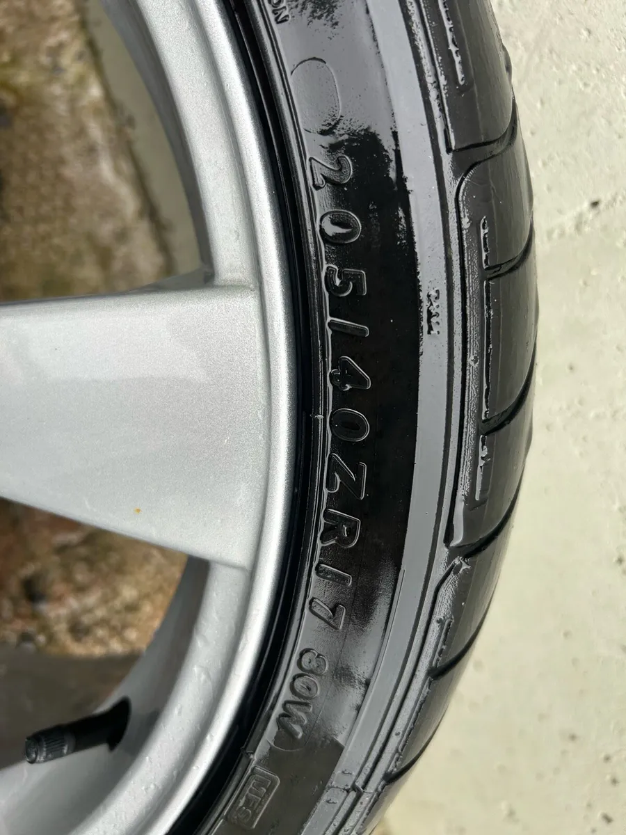 4 Alloys  4 x 108   1 Passat alloy - Image 3