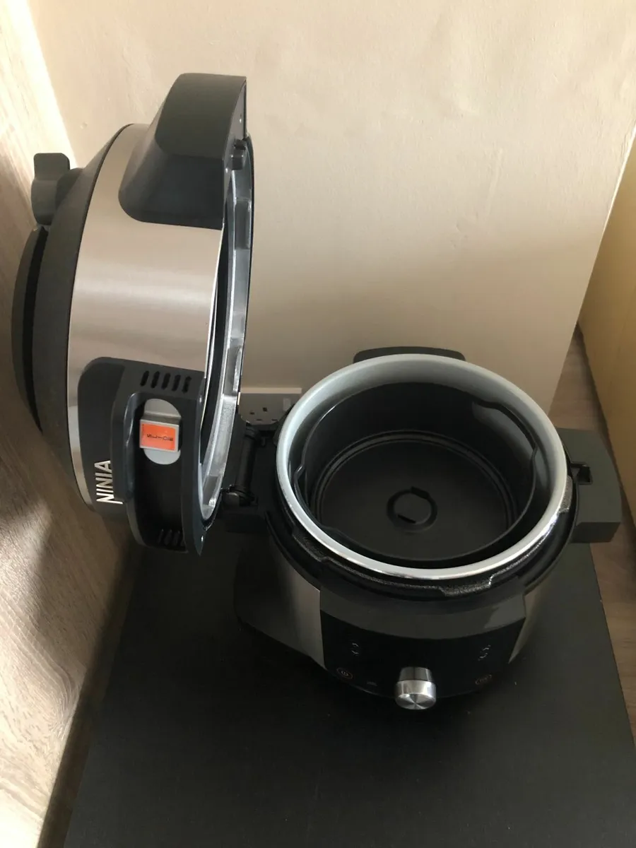 Ninja Foodi MAX 12-in-1 SmartLid Multi-Cooker 7.5L - Image 1
