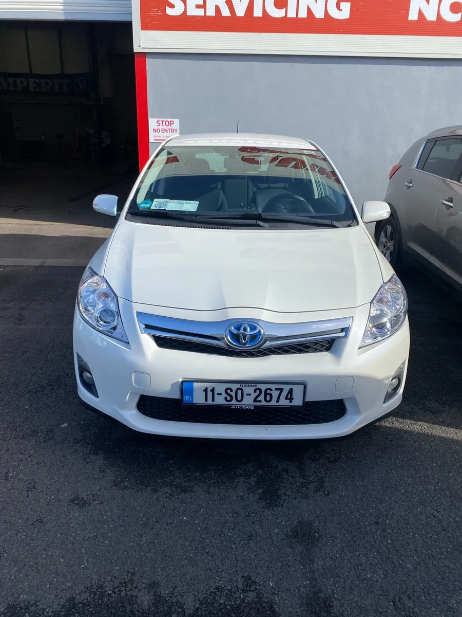 Toyota Auris Hybrid / left hand drive - Image 1