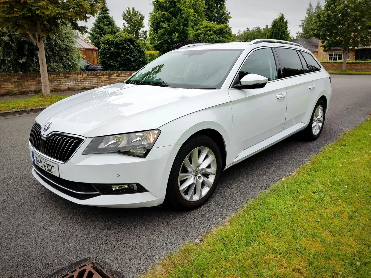 Skoda Superb 2016 - Image 4