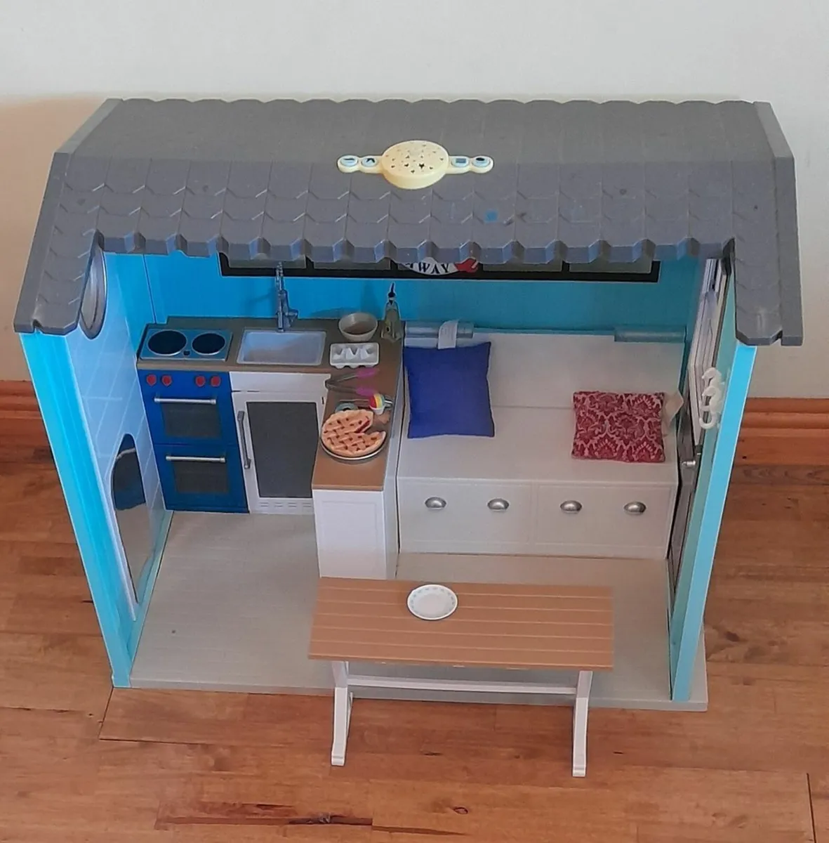 Our Generation Beach House, Doll & Outfit - Image 2