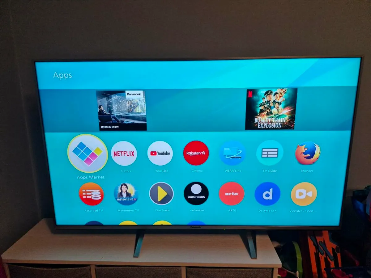 50" Panasonic smart tv - Image 2