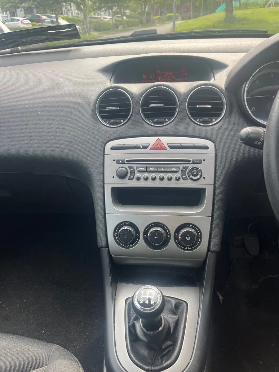Peugeot 308 2008 - Image 2