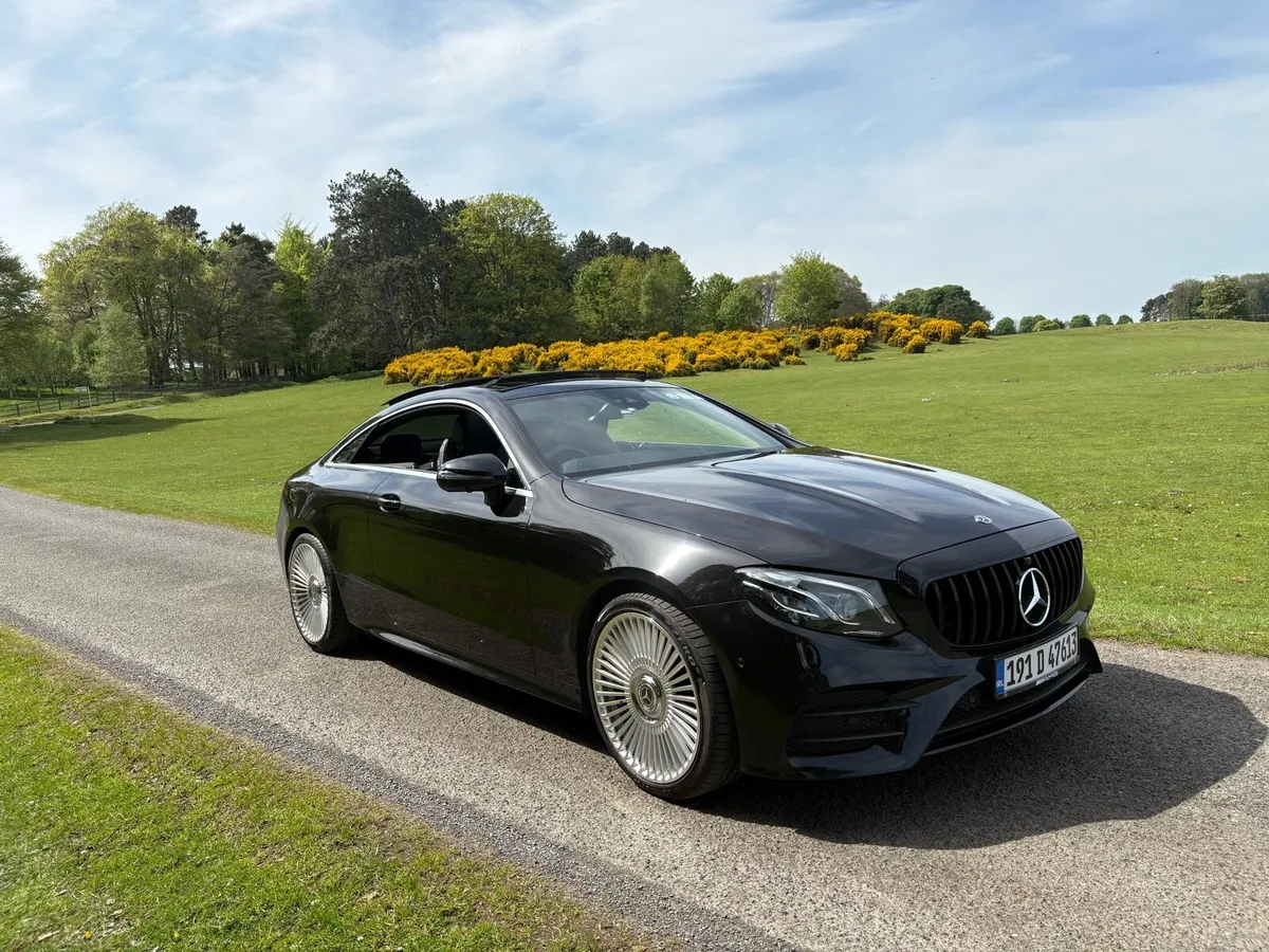 2019 E220d AMG Premium Plus Pan Roof 360 Camera - Image 2