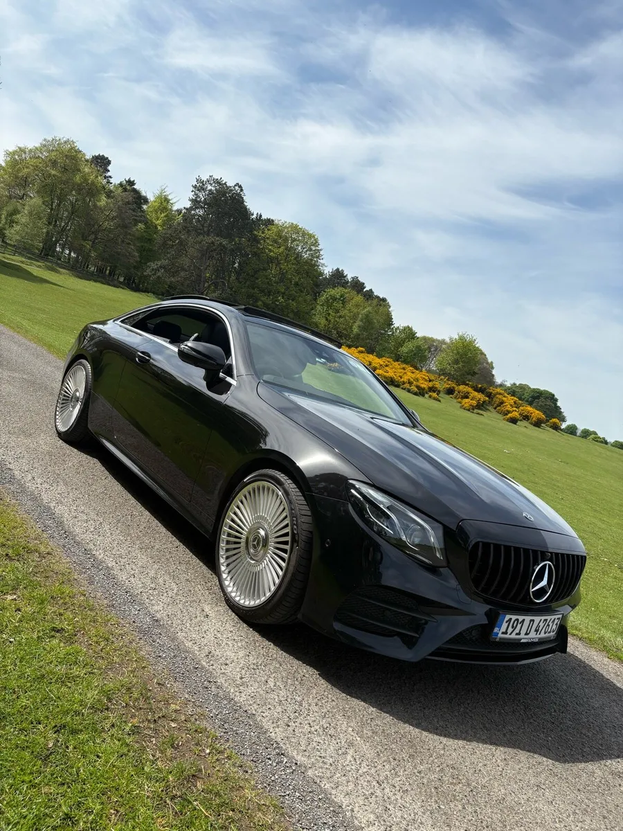 2019 E220d AMG Premium Plus Pan Roof 360 Camera - Image 3