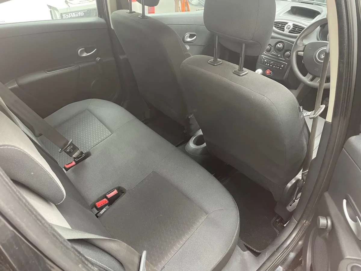 Renault Clio 2010 - Image 3