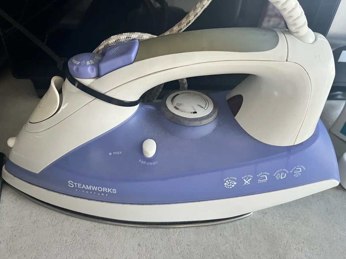 Working perfectly iron - Image 2